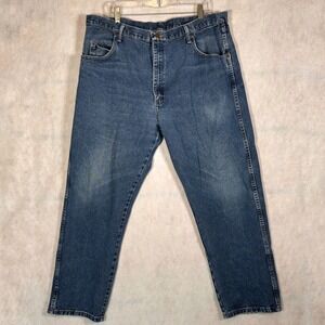 Wrangler Jeans Mens 42x30 Rugged Wear Blue Good Relaxed Straight